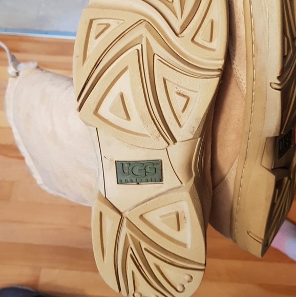 Ugg boots - Picture 10 of 16